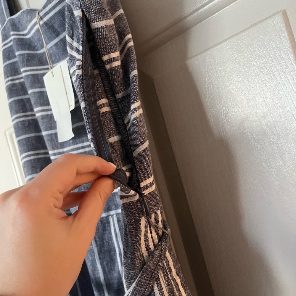 beachlunchlounge Blue and White Striped Jumpsuit | M | NWT - Picture 5 of 7
